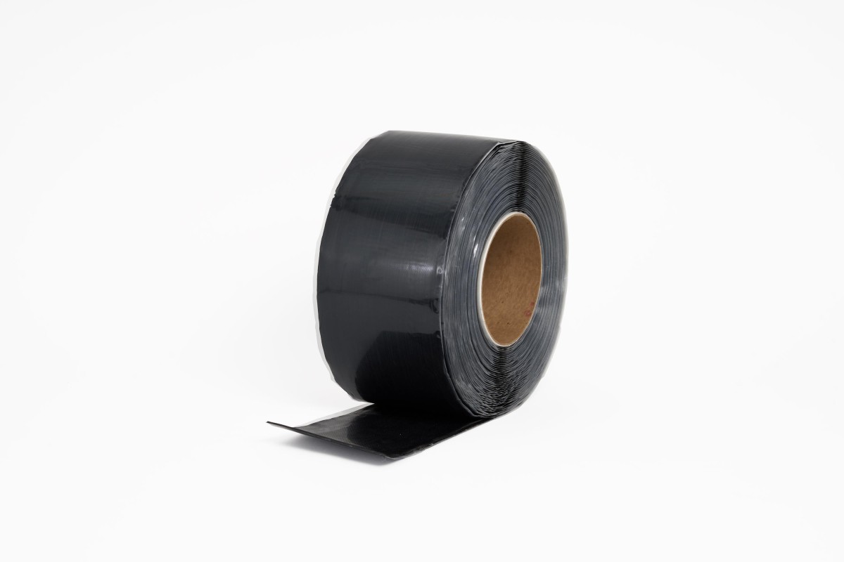 Semi-cured EPDM strip laminated to QuickSeam tape. It is used to cover and seal batten strips which are installed over the membrane, as specified in the Elevate guidelines.